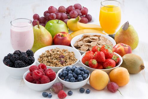 浆果和水果提供适当的营养